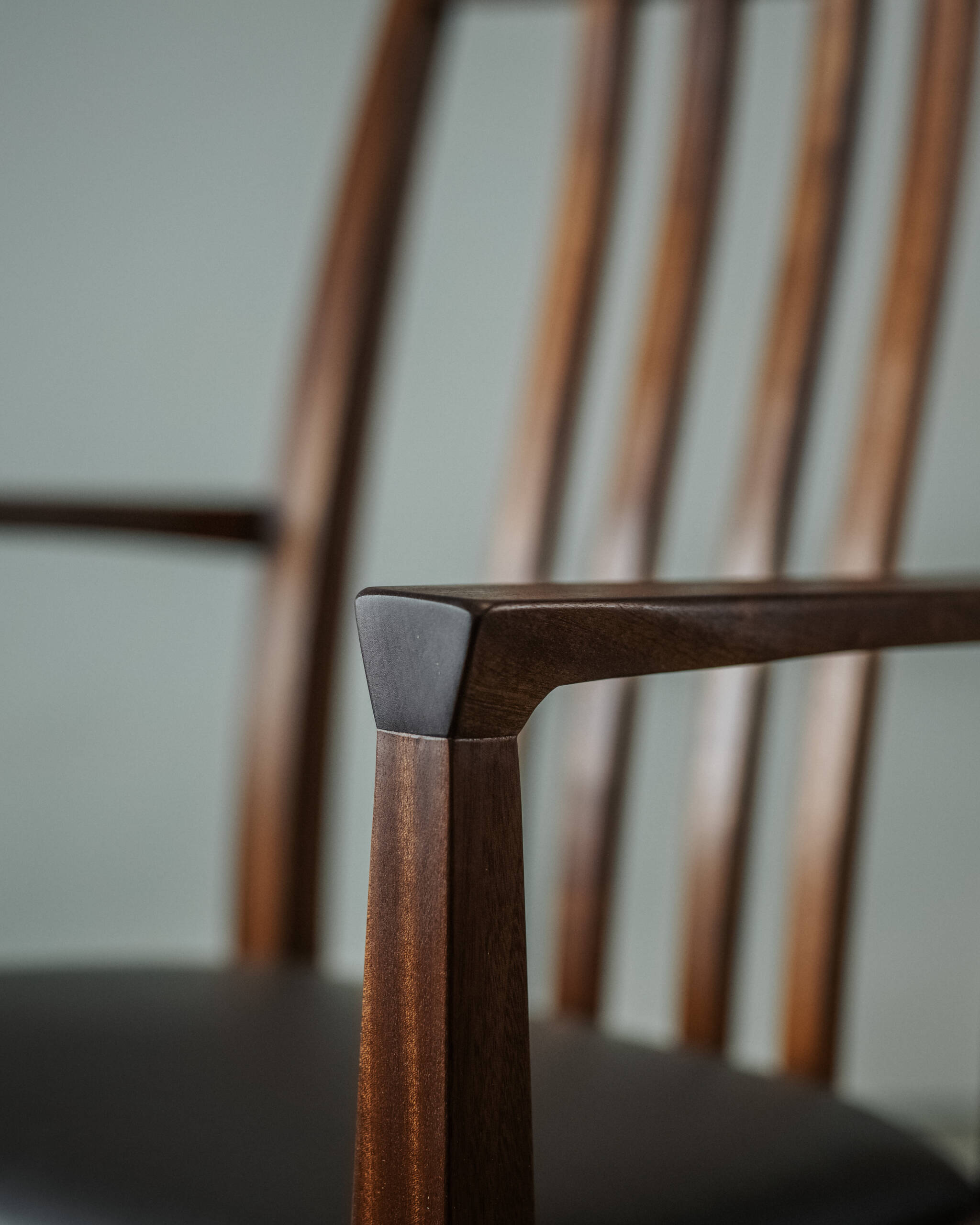 The Art of Chairmaking: Dolese Rocking Chair - Image 4